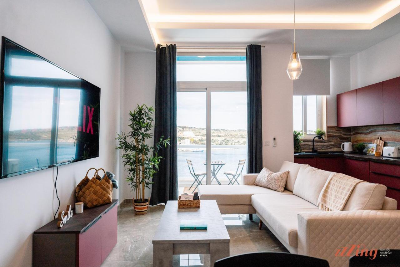 Seashore Stays - Stunning Apartments Right By The Sea セント・ポールズ・ベイ エクステリア 写真